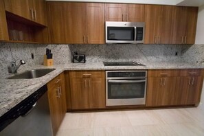 Private kitchen - Atlantic View (DAYTONA BEACH SHORES)