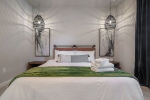 3 室のベッドルーム、アイロン / アイロン台、WiFi、ベッドシーツ