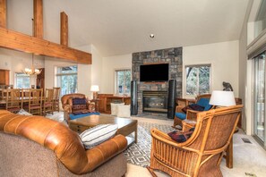 Smart TV, fireplace, DVD player, books