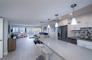 Interior - Free Kayaks Overlooking Pickleball Courts (Key Largo)