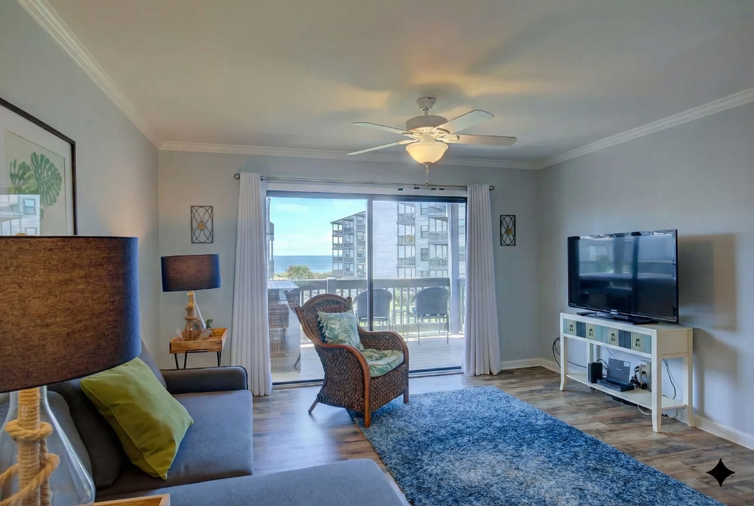 Una Smart TV, libros