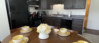 Family Friendly | Skiers Welcome | Sleeps 11 | Washer/Dryer | Smart TVs | Garage