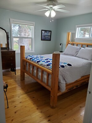 2 Schlafzimmer, Schreibtisch, kostenloses WLAN, Bettwäsche