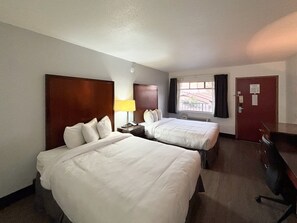 Desk, laptop workspace, free WiFi, bed sheets - Motel 6 Mesa, AZ - Downtown (Mesa)