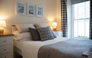 3 bedrooms, iron/ironing board, free WiFi, bed sheets - Brakestone Cottage in the heart of Port Isaac (Port Isaac)