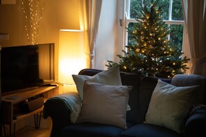 Smart TV - Brakestone Cottage in the heart of Port Isaac (Port Isaac)