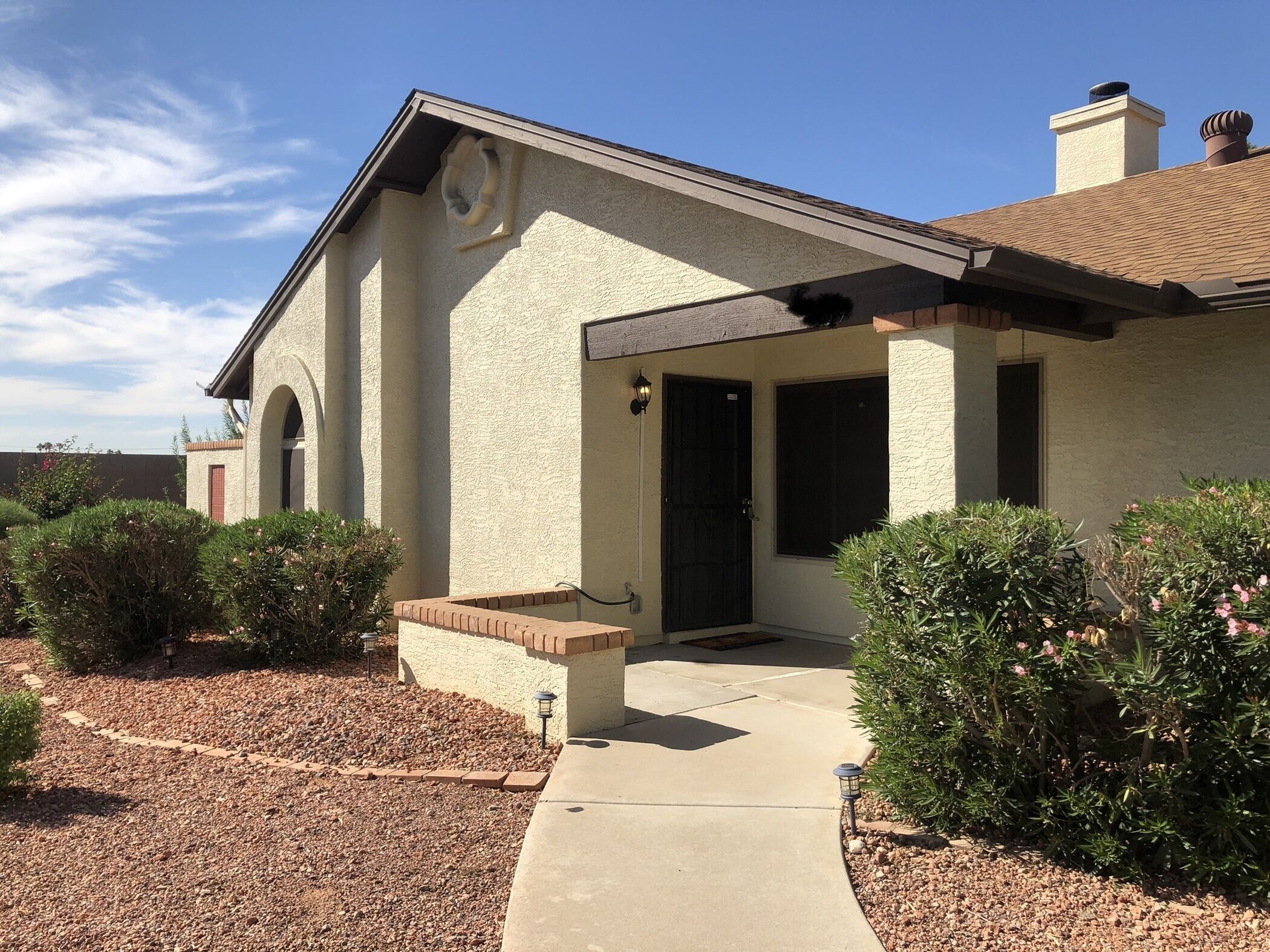 Beautiful 2 Br 2 Ba Condo, Heated Pool, Month to Month Available