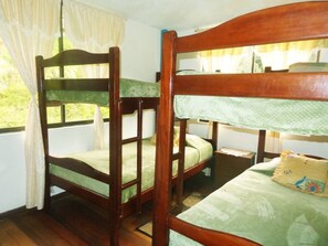 3 Schlafzimmer, Zimmersafe, kostenloses WLAN, Bettwäsche