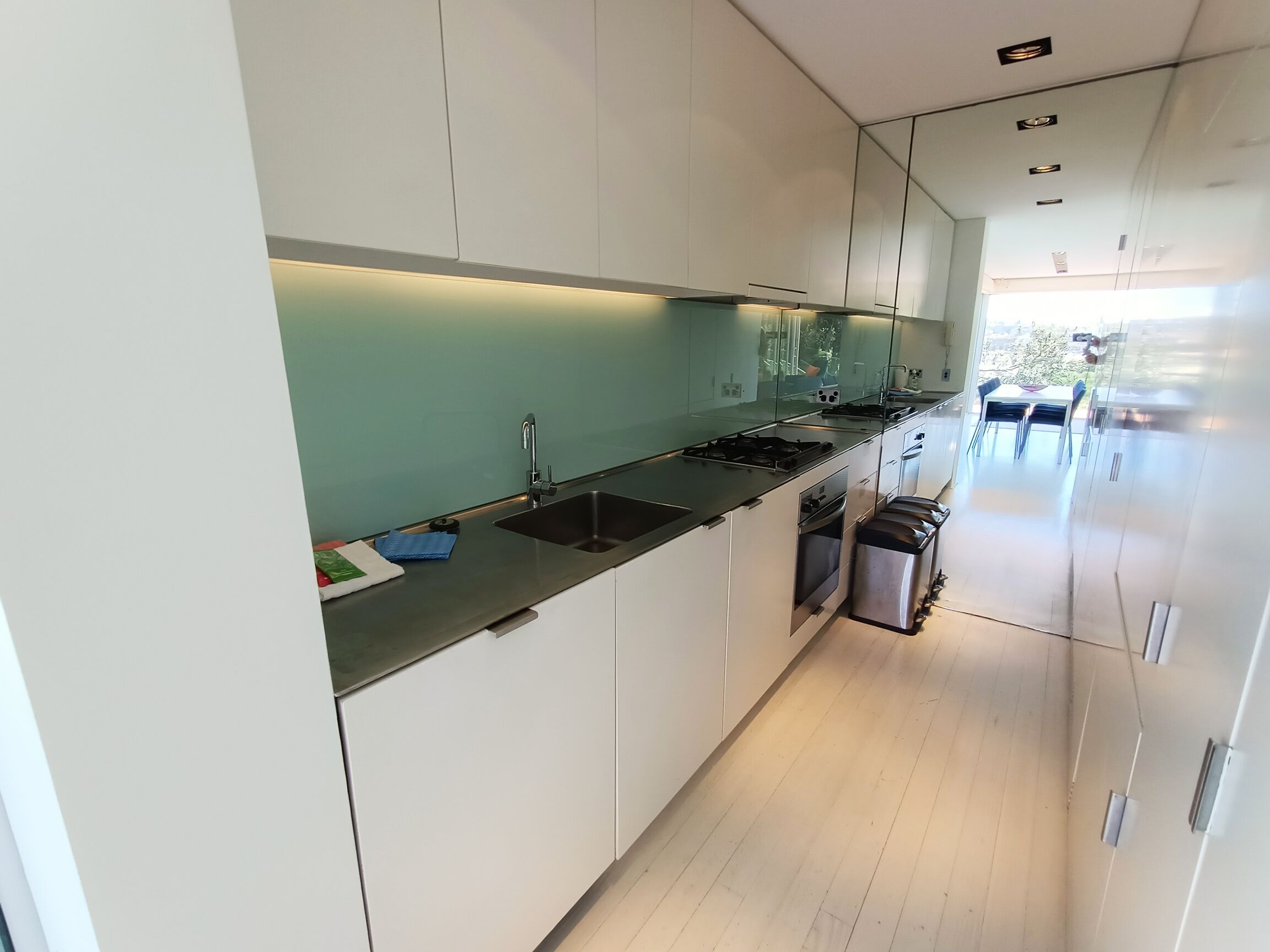 Beachside living at its best!  Bondi Beach Apartment. — image 10