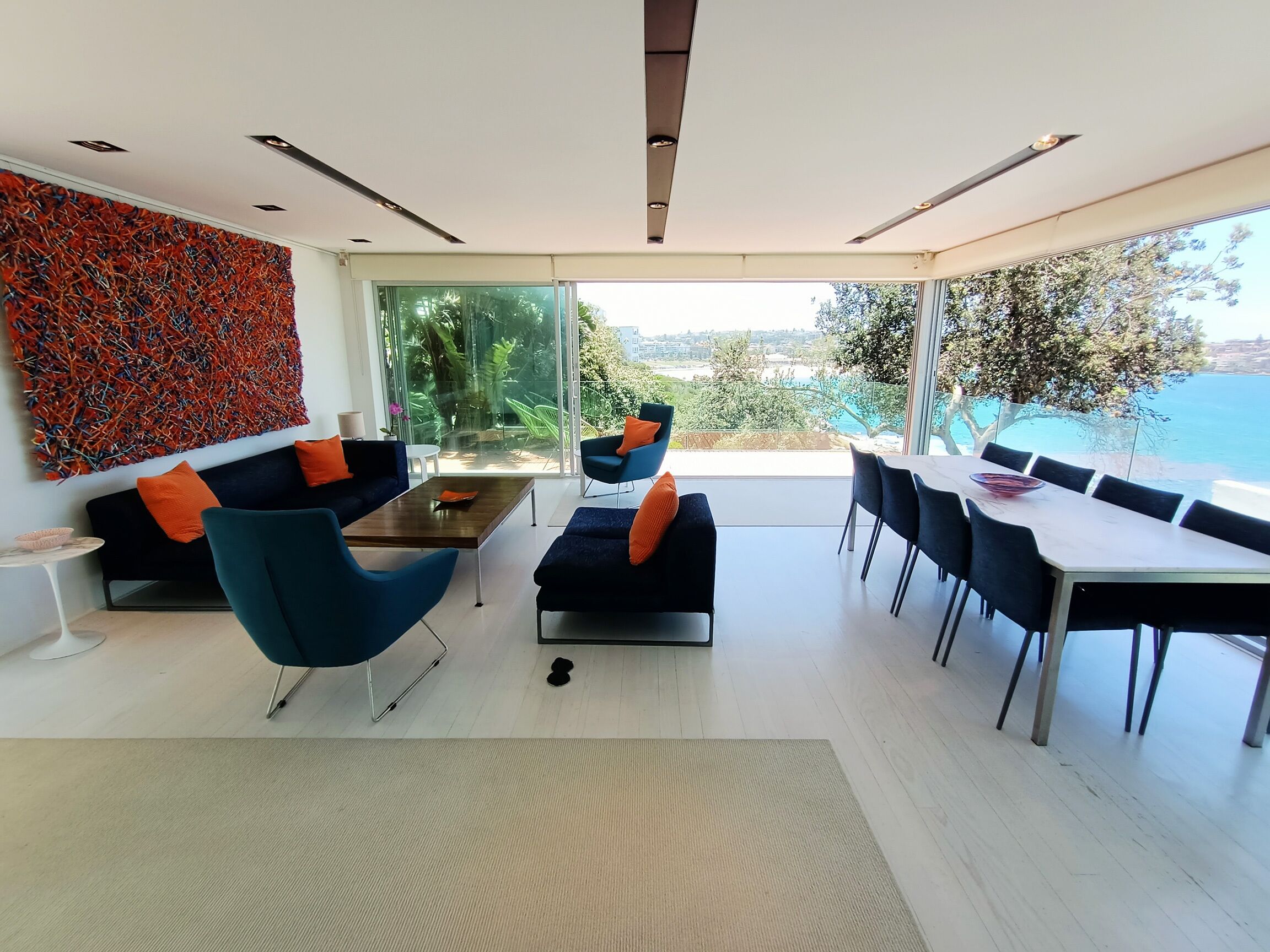 Beachside living at its best!  Bondi Beach Apartment. — image 2