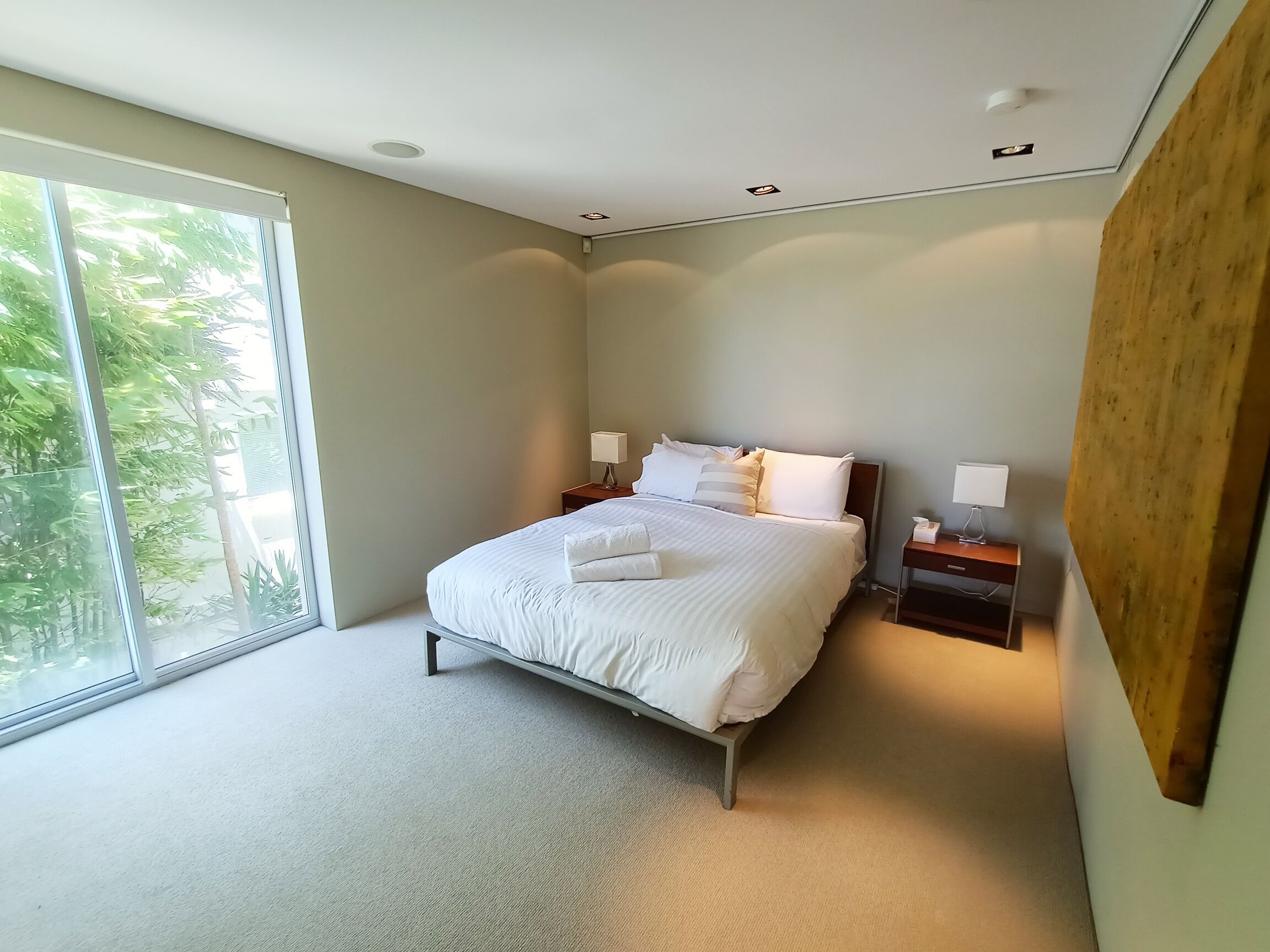 Beachside living at its best!  Bondi Beach Apartment. — image 12