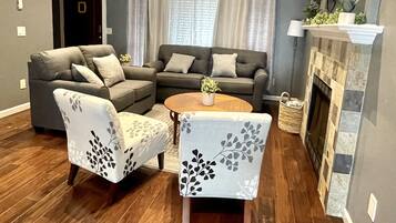 Smart-tv och eldstad