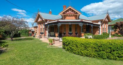'Lauralla' by Your Innkeeper Mudgee