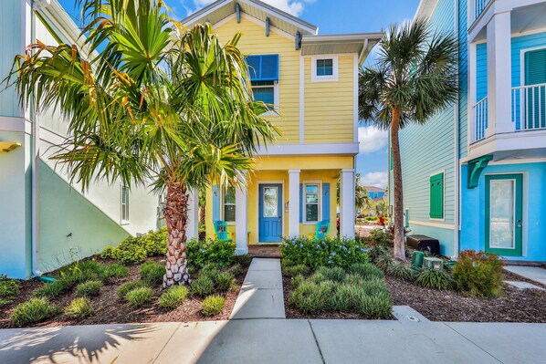 Exterior - Charming 2BD Cottage near Hotel & Disney (Kissimmee)