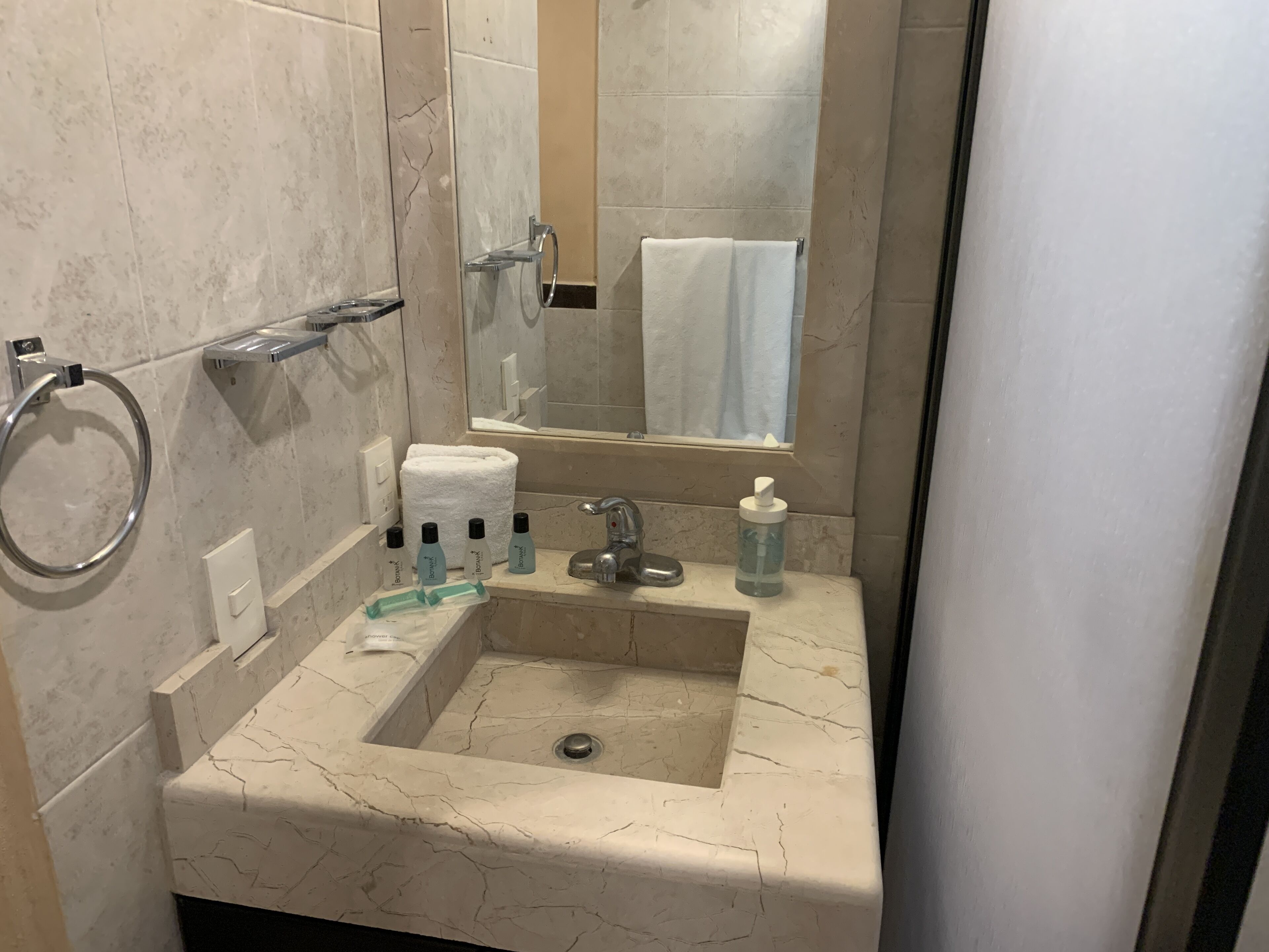 exclusive studio suite, 2 bedrooms | bathroom | shower, hair dryer, towels, soap