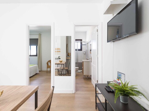 1 chambre, fer et planche à repasser, lit parapluie, Wi-Fi gratuit