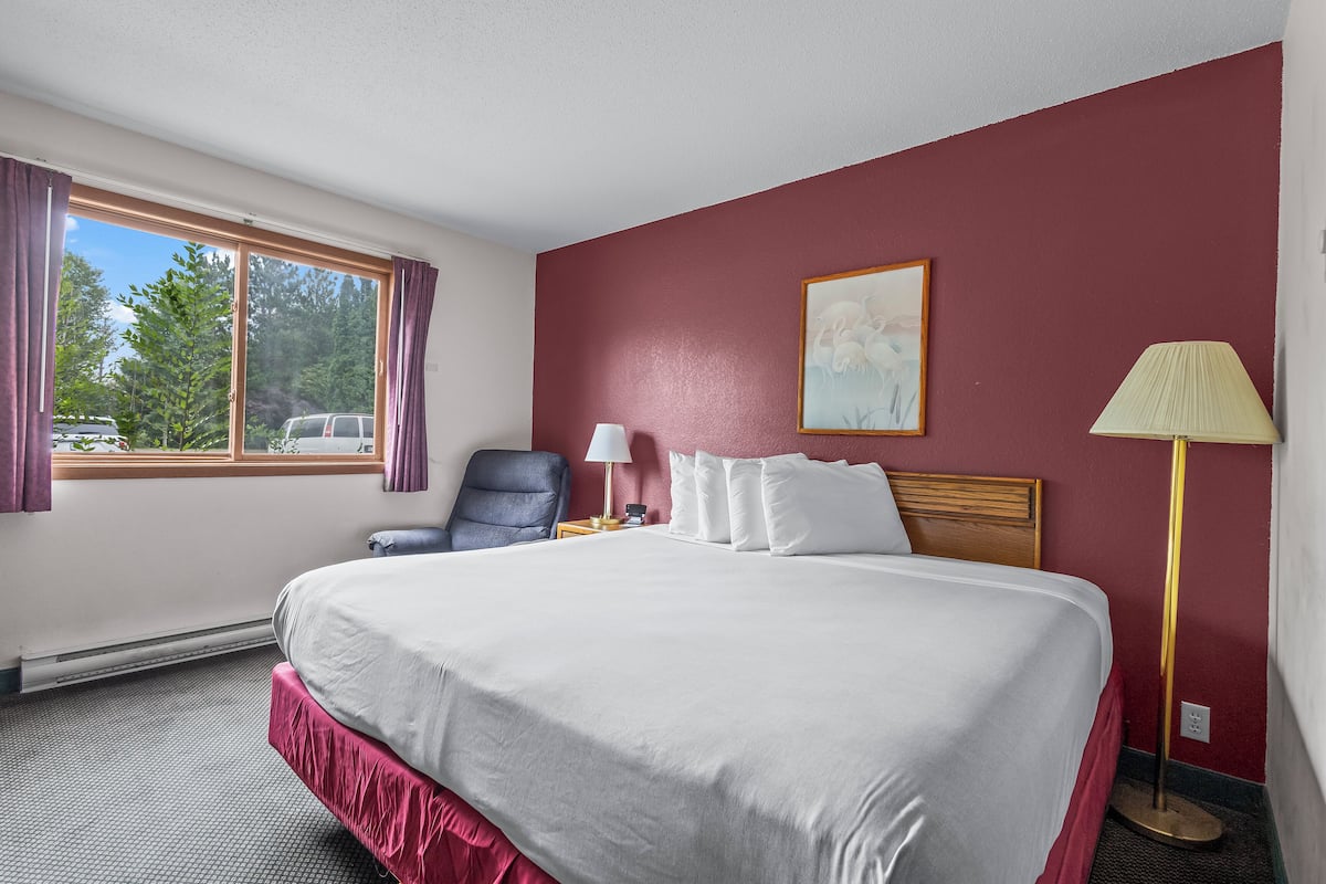 1 bedroom, desk, free WiFi, bed sheets