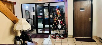 Wautoma Inn by OYO Near Airport WI 73