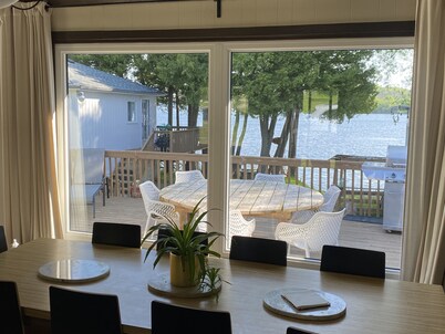 Oasis on the Lake 5 Bedroom cottage