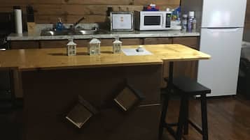 Fridge, oven, stovetop