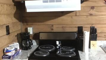 Réfrigérateur, four, plaque de cuisson