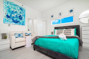 Luxury Studio, 1 Queen Bed, Balcony - Cayman Luxury Rentals at The Grove (Seven Mile Beach)