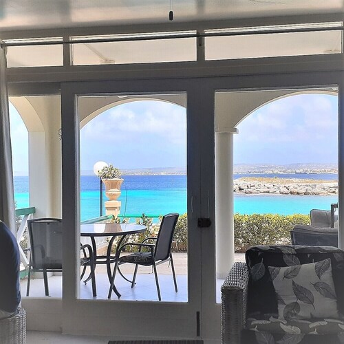 Serene Dream Bonaire - Ocean Front with amazing views and TeAmo Beach next door.