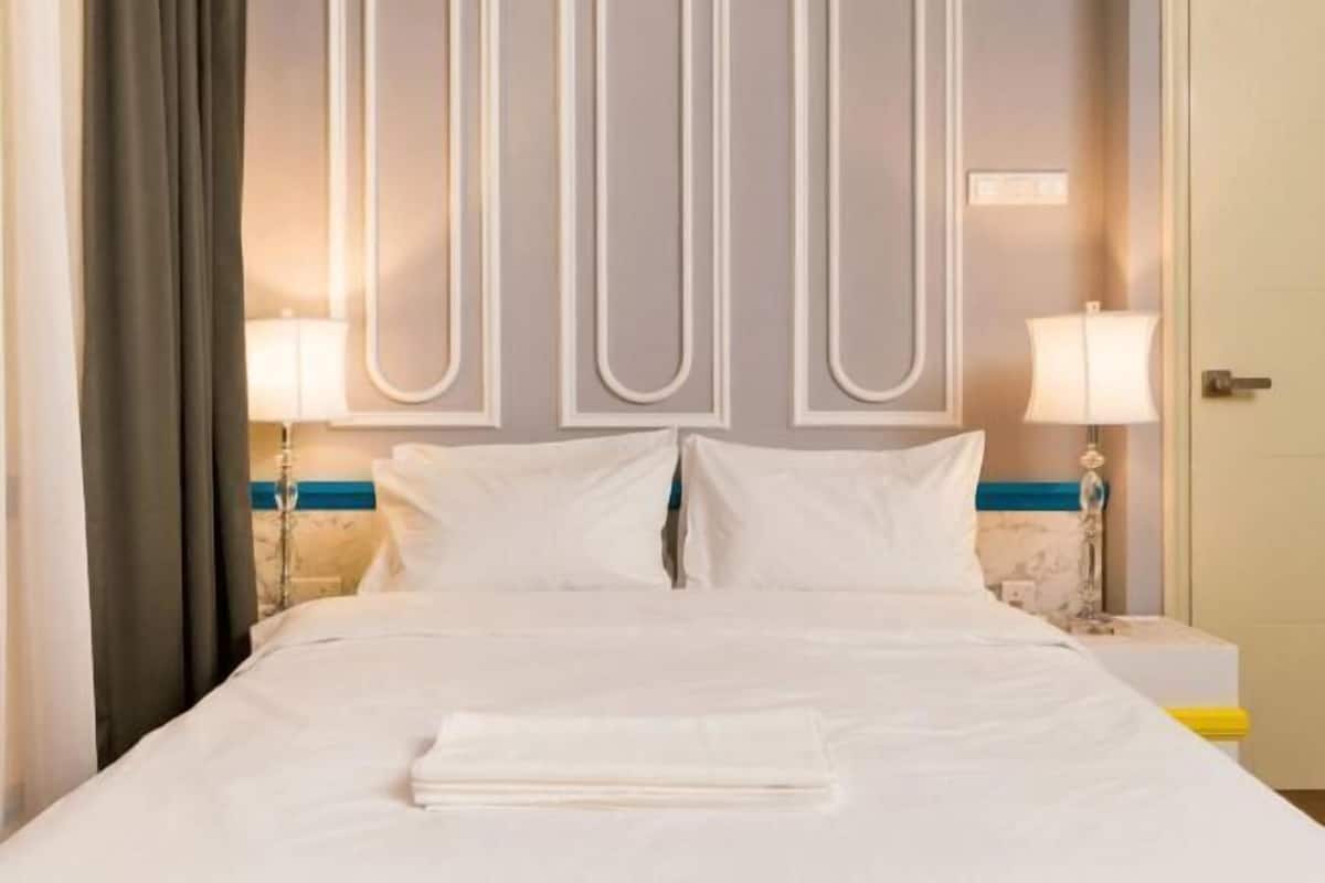 2 bedrooms, blackout curtains, free WiFi, bed sheets
