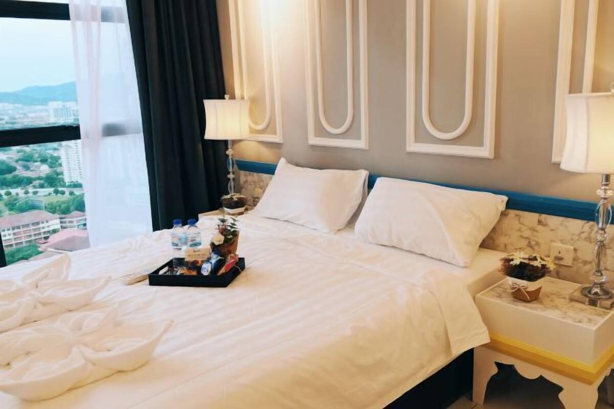 2 bedrooms, blackout curtains, free WiFi, bed sheets