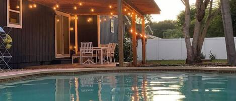 Piscine extérieure, piscine chauffée