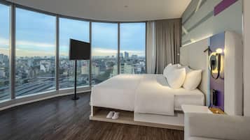 Room, 1 King Bed with Sofa bed | Premium bedding, in-room safe, desk, laptop workspace