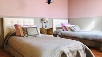 2 chambres, fer et planche Ă repasser, Wi-Fi, draps fournis