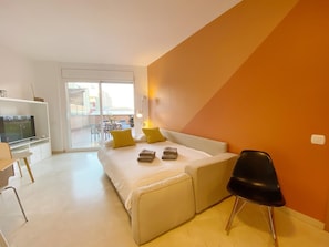 1 slaapkamer, een strijkplank/strijkijzer, internet, beddengoed