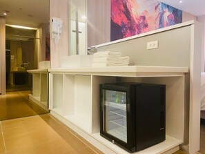 34-inch TV with cable channels - Artinn hotel (Taipei)