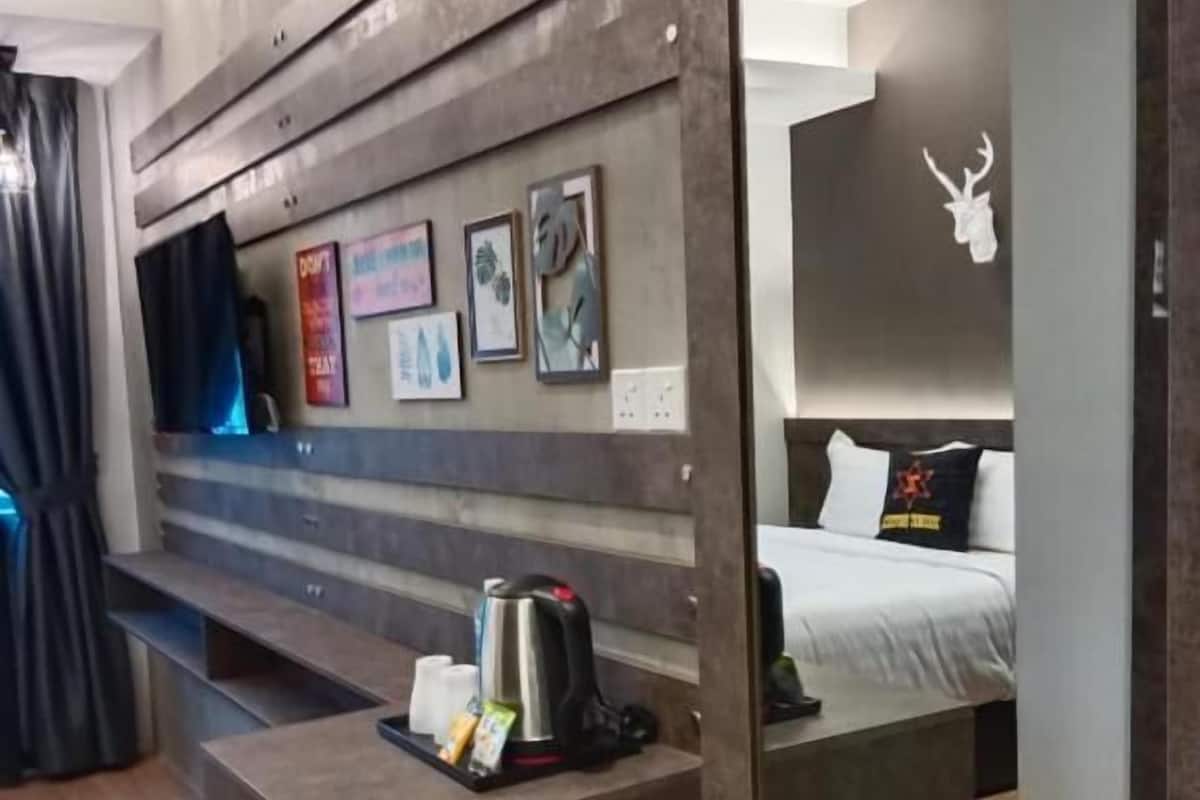 Premium bedding, free WiFi, bed sheets