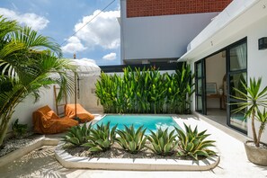 Alberca al aire libre 