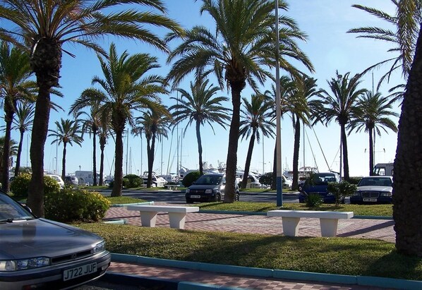 Property grounds - Holiday Apartment "Picasso Flat" in Málaga City with Balcony, Wi-Fi & A/C (Málaga)