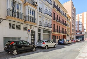Exterior - Apartment "El Carmen Flat" in Málaga City with Patio, Wi-Fi & A/C (Málaga)