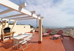 تناول الطعام بالخارج