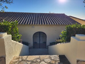 Exterior - Villa "Casa Anita" with Mountain View, Pool, Wi-Fi, Terrace & Garden (Benitachell)