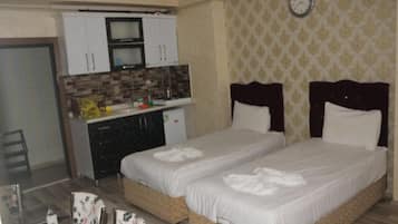 Business Quadruple Room, 1 Bedroom