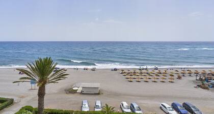 "Beachfront Apartment Torrox Costa" Sea View Apartment with Balcony, Rooftop Pool & Wi-Fi