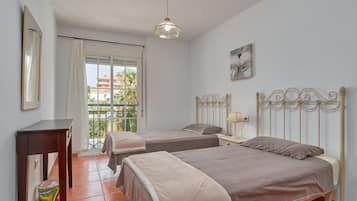 2 habitaciones, tabla de planchar con plancha y wifi gratis