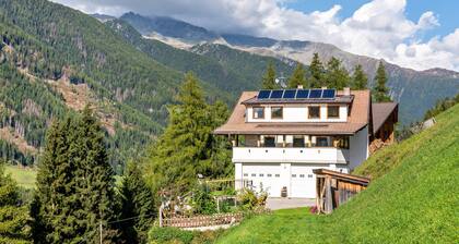 Ferienwohnung "Glocklechnhof Sonnenschein" mit Bergblick, Garten, Balkon & WLAN