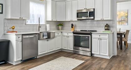 Cahaba Cabana - Spacious 4BR Home w/ Fenced Yard