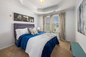 4 bedrooms, iron/ironing board, free WiFi, bed sheets