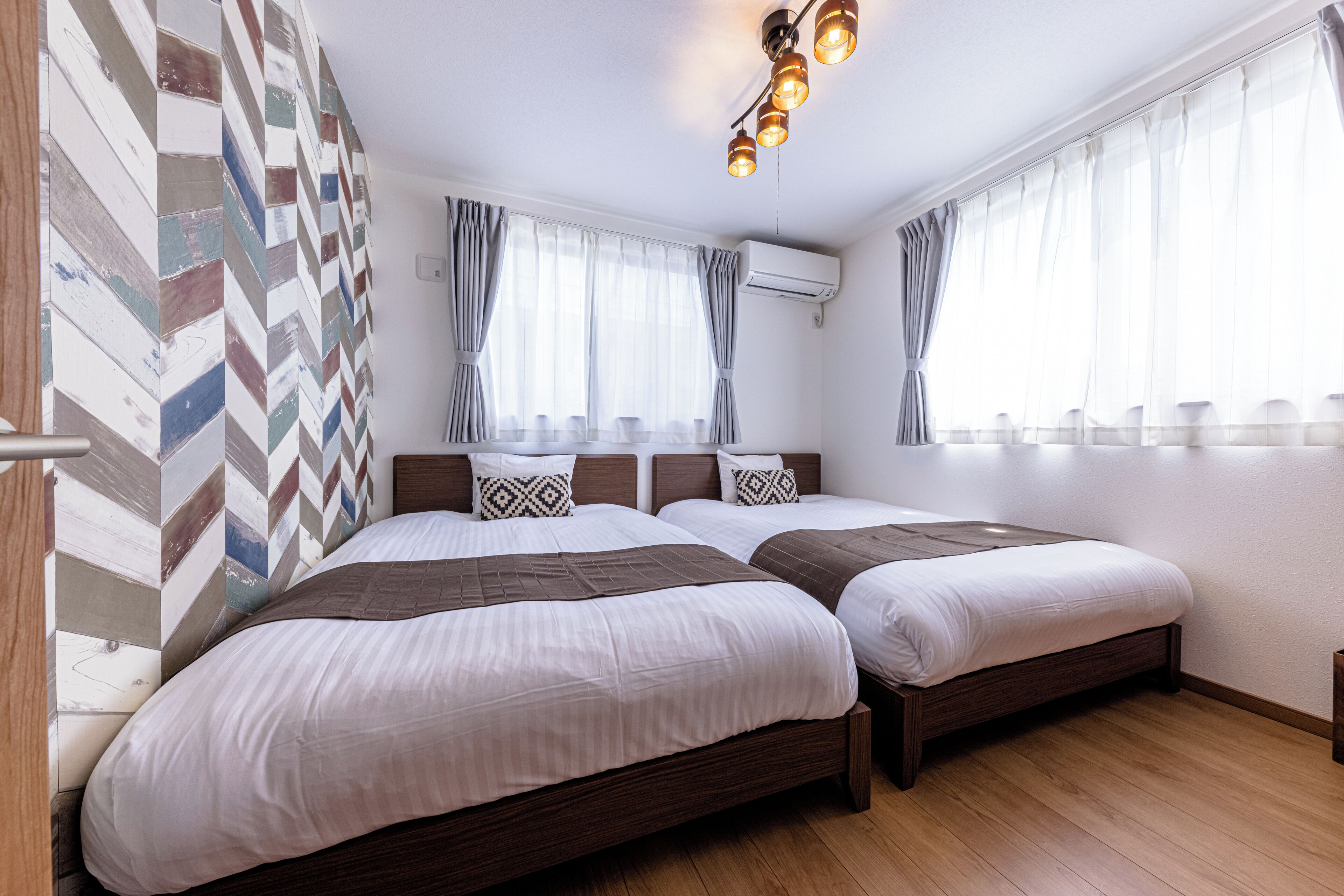 ベーシック ハウス | 3 室のベッドルーム、WiFi (無料)、ベッドシーツ