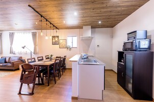 Basic House | Private kitchen | Full-size fridge, microwave, stovetop, rice cooker