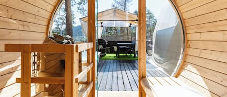 Studio, tupakointi kielletty (Luxury Dome Mars, 6 Beds, No Pets) | Ylelliset vuodevaatteet, untuvapeitot, minibaari, ilmainen Wi-Fi