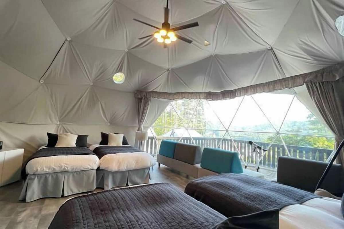 1 bedroom, premium bedding, down duvets, minibar